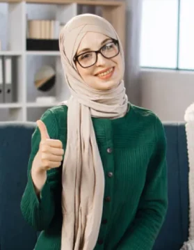 portrait-of-muslim-girl-in-hijab-playing-piano-2022-07-06-17-53-04-utc.jpg